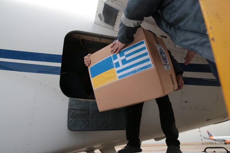 Στην Οδησσό ο Δένδιας για ανθρωπιστική βοήθεια και συνάντηση με μέλη της ελληνικής κοινότητας