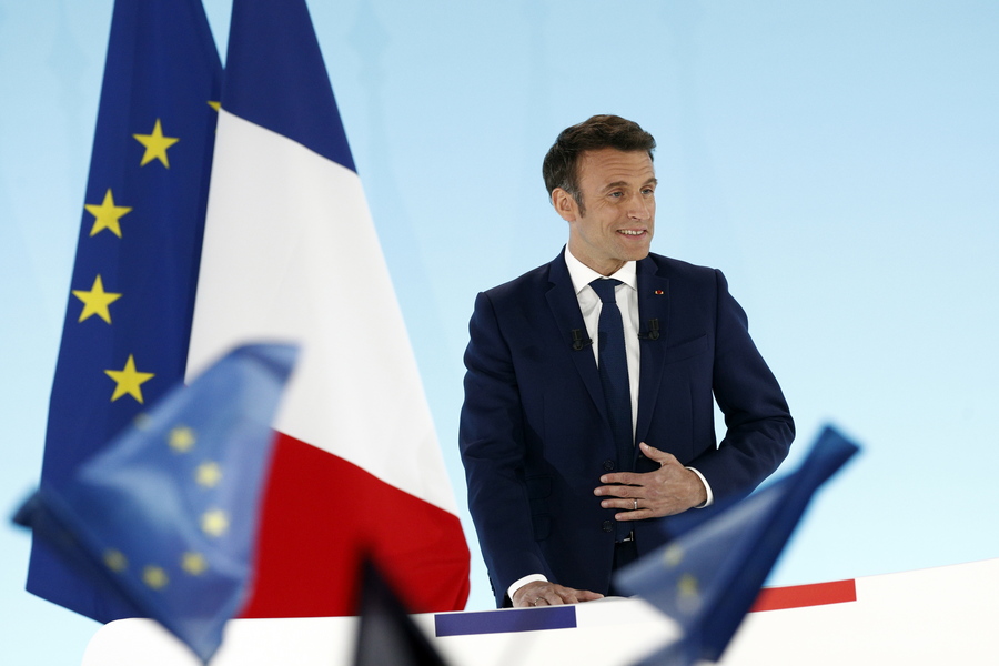 Μακρόν με διαφορά δίνουν όλες οι δημοσκοπήσεις ενόψει του β’ γύρου των γαλλικών εκλογών