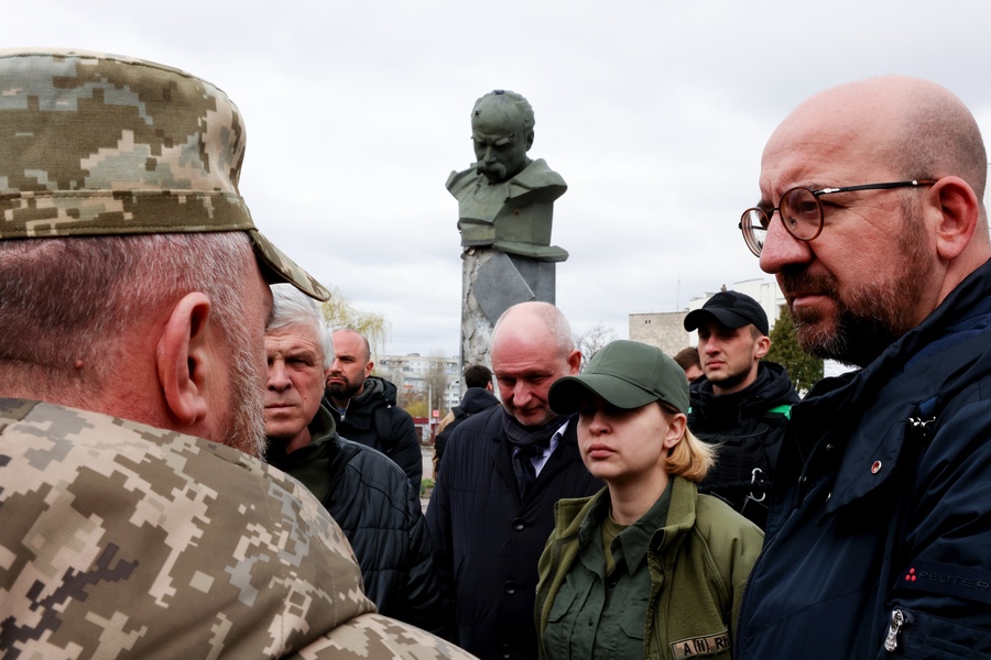 Σε καταφύγιο για να σωθεί από πυραύλους ο Σαρλ Μισέλ κατά την επίσκεψή του στην Ουκρανία