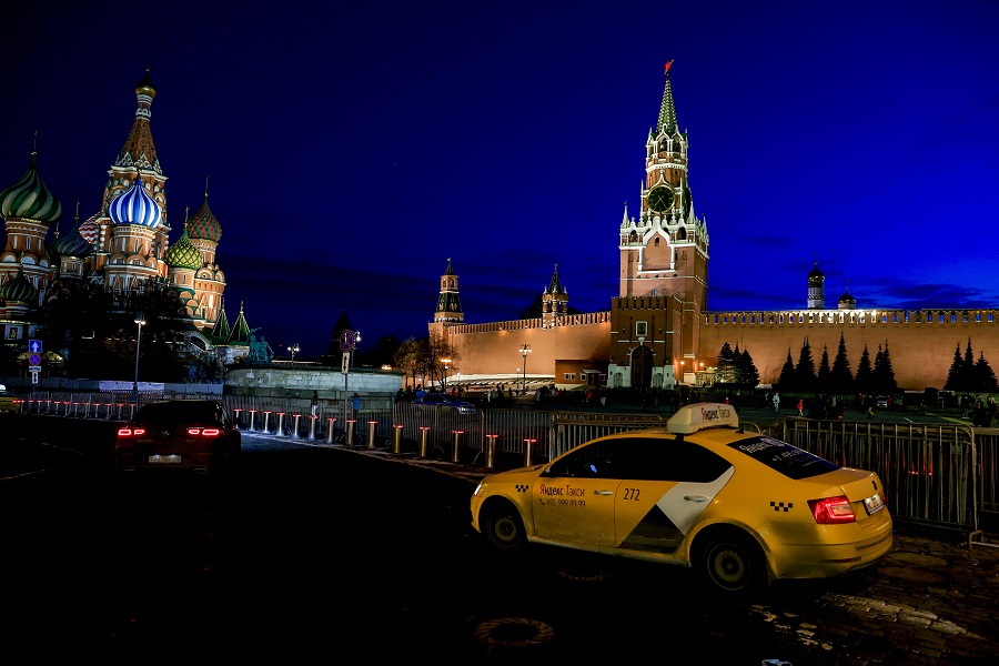 Τα ρωσικά ταξί συμπράττουν με τις…μυστικές υπηρεσίες της χώρας – Πώς θα κατασκοπεύουν τους επιβάτες