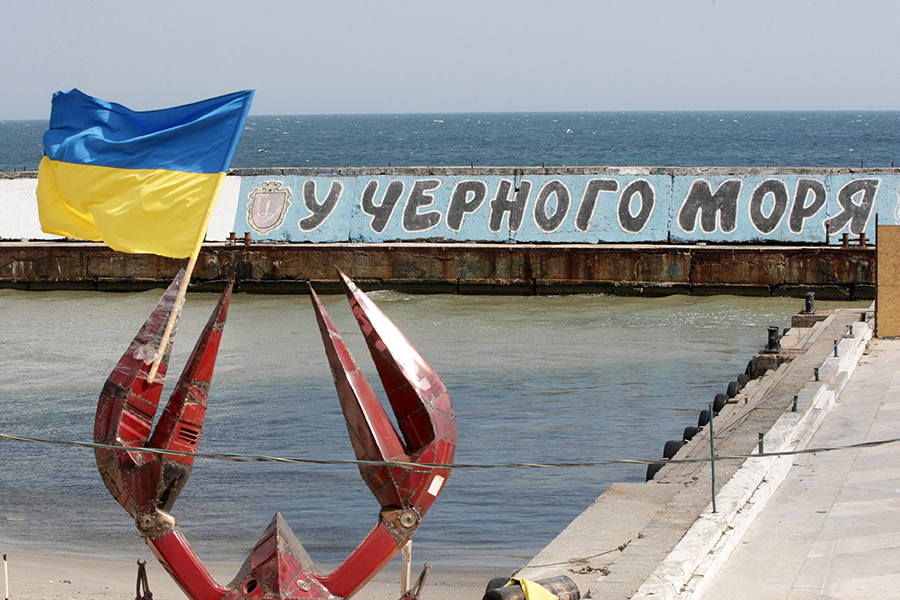 Μπορεί το ουκρανικό ναυτικό να καταστράφηκε, όμως η Ρωσία δεν μπορεί να επιτεθεί στις ακτές της Ουκρανίας