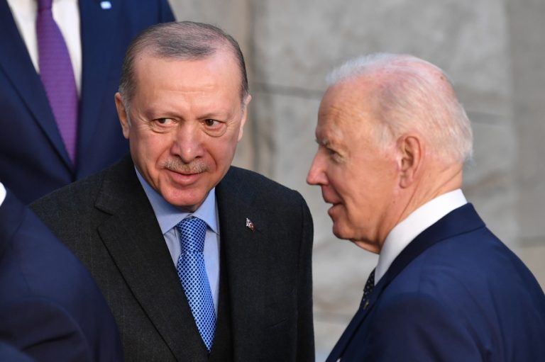 O Ερντογάν δεν θεωρεί δεσμευτικό τον όρο που έθεσε η αμερικανική Βουλή στην Τουρκία για τα F-16