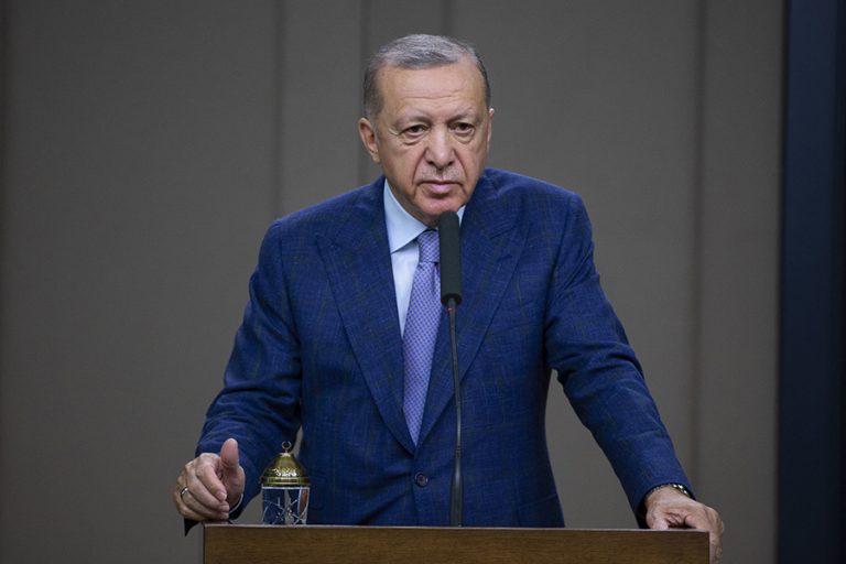Εθνικιστικό παραλήρημα από τον Ερντογάν – Ηχηρά μηνύματα από Βρυξέλλες και ΗΠΑ