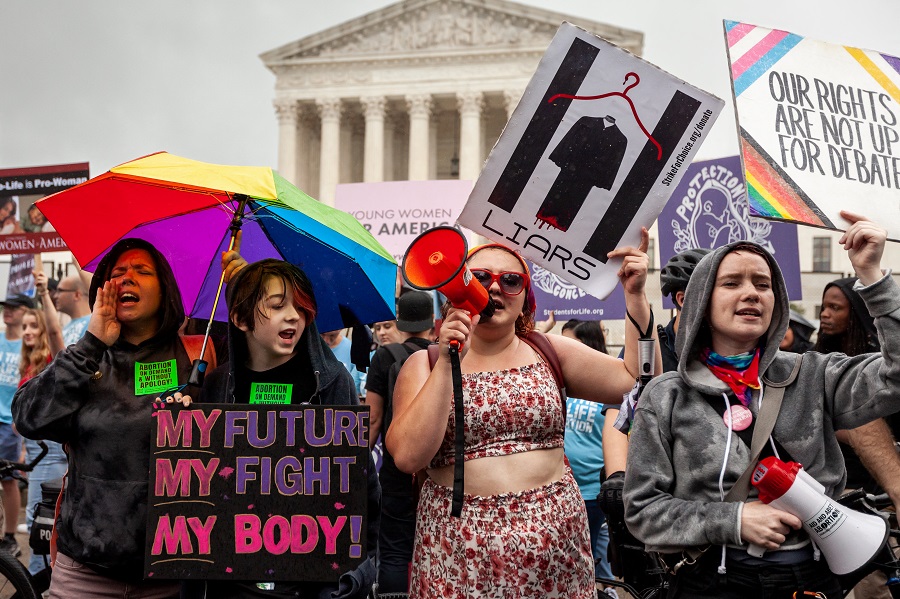 Συνεχίζονται οι διαμαρτυρίες στις ΗΠΑ για το δικαίωμα στην άμβλωση