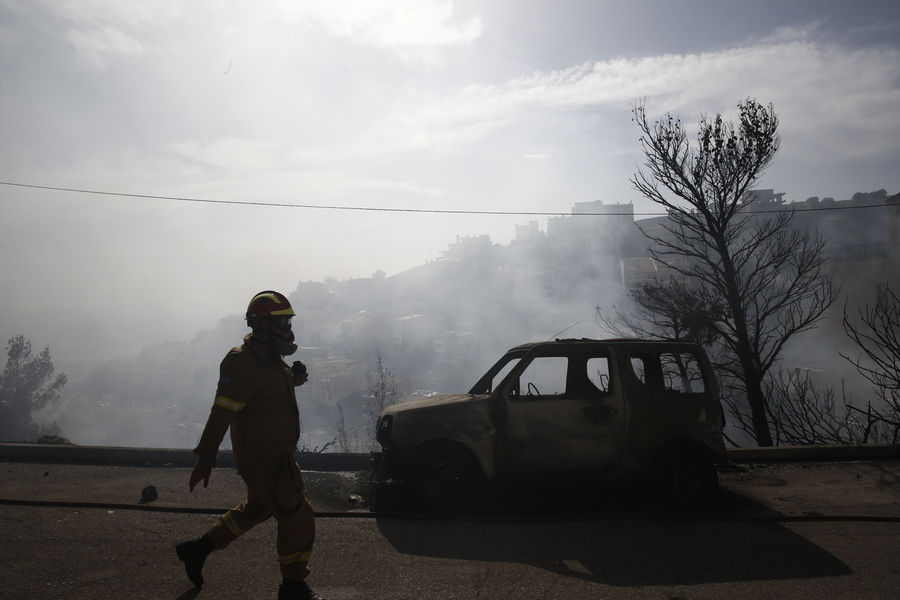 Τι λέει ο ΔΕΔΔΗΕ για την πυρκαγιά στην Άνω Γλυφάδα