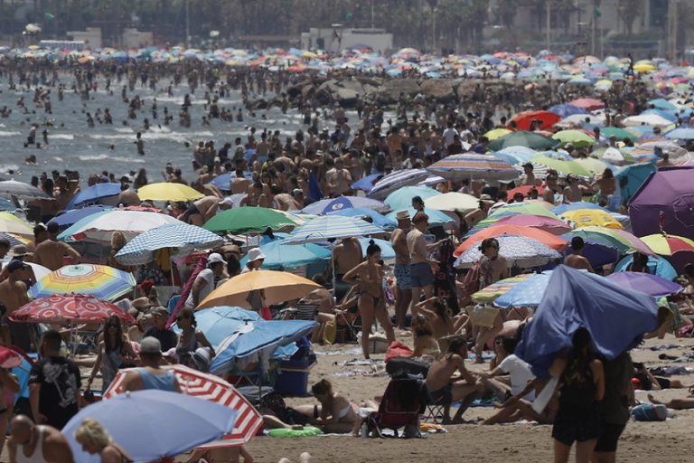 Ασυνήθιστος καύσωνας πλήττει την Ισπανία – «Έρχονται ακραίες θερμοκρασίες»