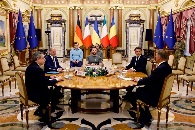 Μήνυμα Μακρόν, Σολτς και Ντράγκι: Η Ουκρανία πρέπει να μπορέσει να αντισταθεί και να νικήσει