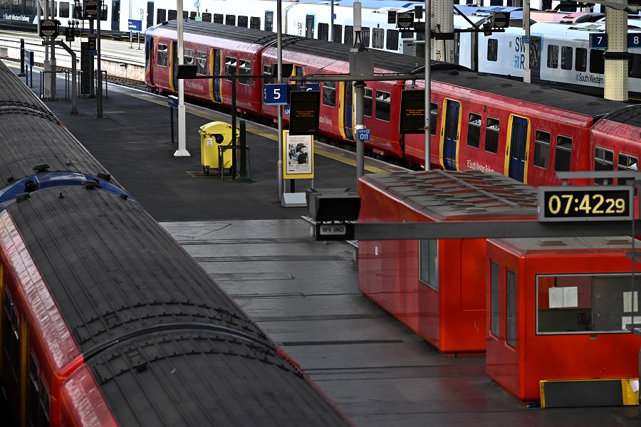 Νέα απεργία των σιδηροδρόμων “παραλύει” τη Βρετανία