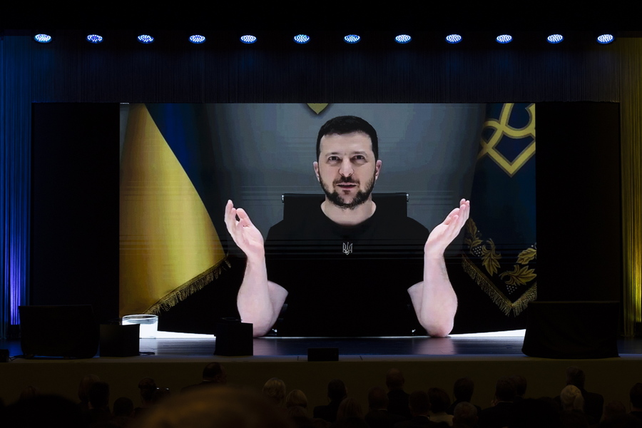 Ζελένσκι: Η ανοικοδόμηση της Ουκρανίας είναι το κοινό καθήκον όλου του δημοκρατικού κόσμου
