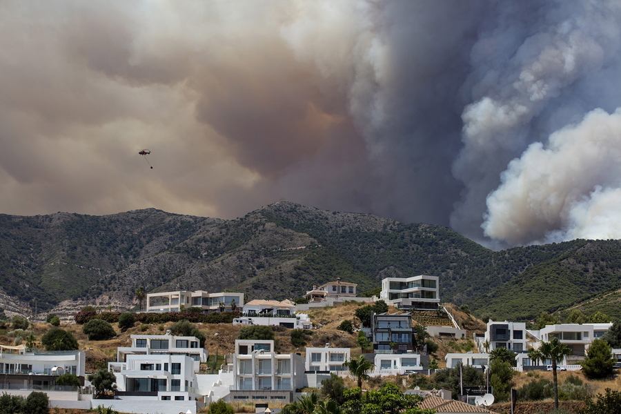 Η Ευρώπη φλέγεται – Ακραίοι καύσωνες και σαρωτικές πυρκαγιές