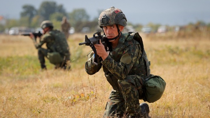 Ένταση στο βόρειο Κόσοβο – Διαψεύδει το υπ. Άμυνας της Σερβίας ότι σερβικός στρατός εισήλθε στο Κόσοβο