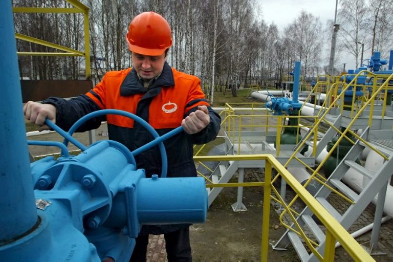 Transneft: Σε πρόβλημα πληρωμών οφείλεται η διακοπή του ρωσικού πετρελαίου προς τη νότια Ευρώπη