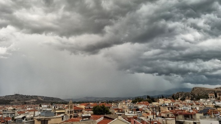 Επιδείνωση του καιρού το Σαββατοκύριακο, με πτώση θερμοκρασίας έως και 10 βαθμούς – Που θα χιονίσει