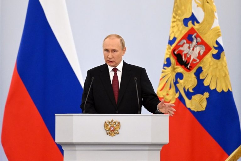 Ο Πούτιν υπέγραψε την προσάρτηση ουκρανικών περιοχών – Κάλεσε το Κίεβο σε συνομιλίες