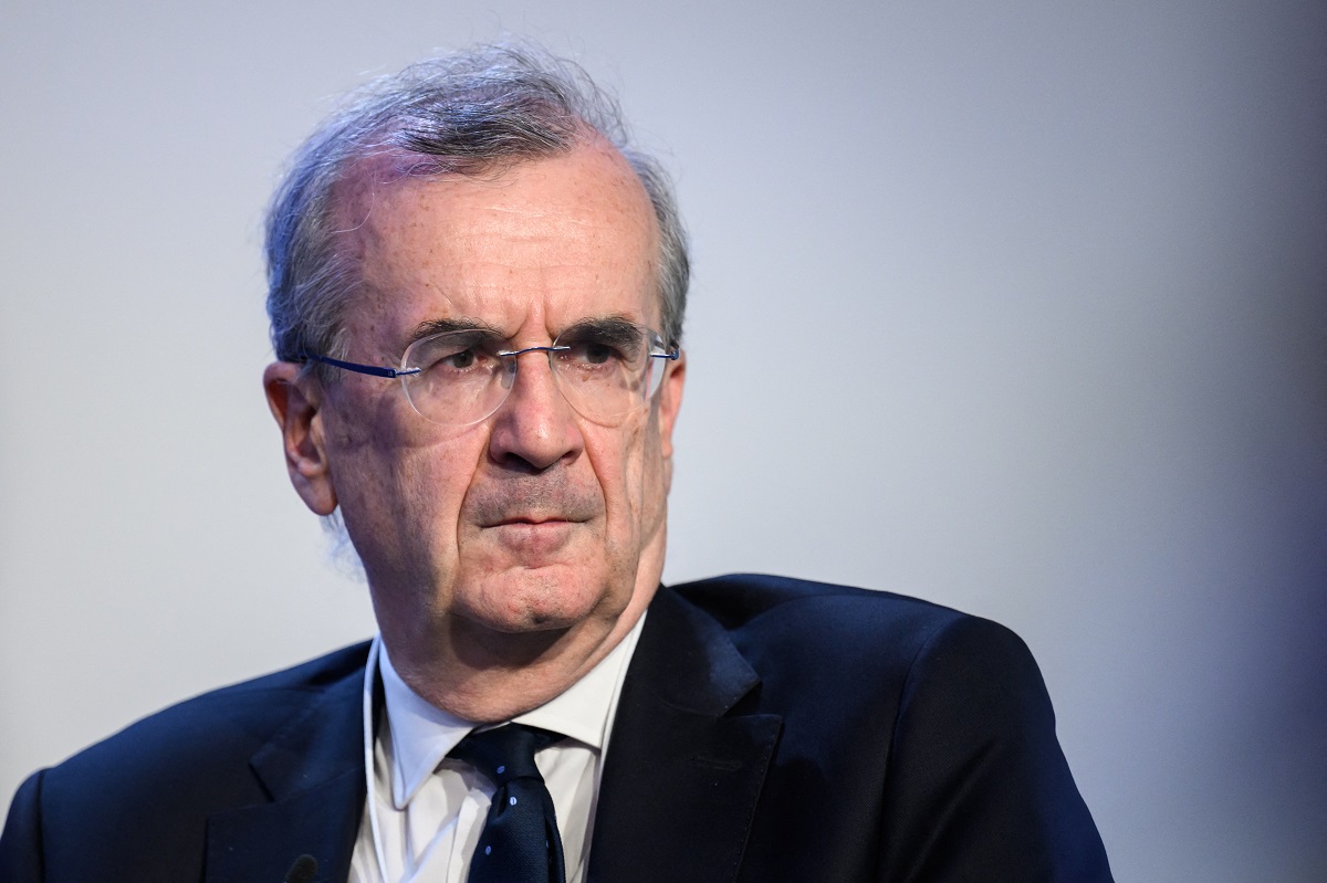 Villeroy: Σε φαύλο κύκλο η οικονομία – Νομισματική και δημοσιονομική πολιτική δεν συμβαδίζουν