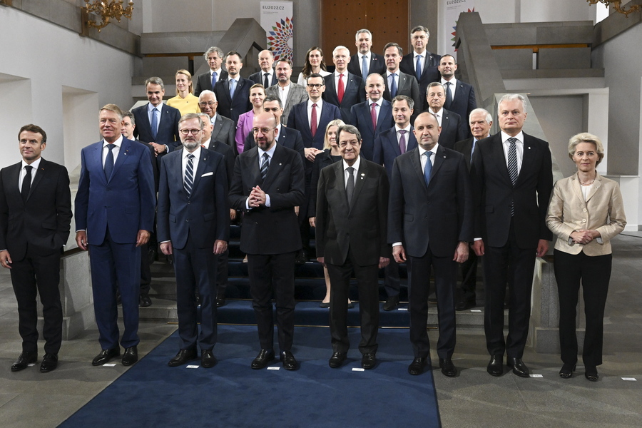 Οι 27 ηγέτες της ΕΕ προσπαθούν να λύσουν τον γρίφο της ενεργειακής κρίσης