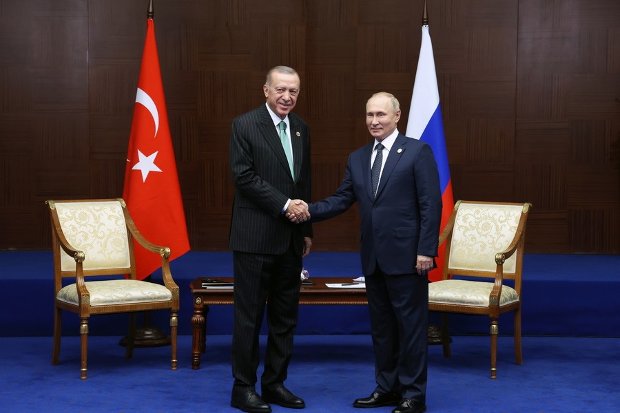 Ο Πούτιν θέλει να κάνει τον Ερντογάν “ενεργειακό εταίρο”