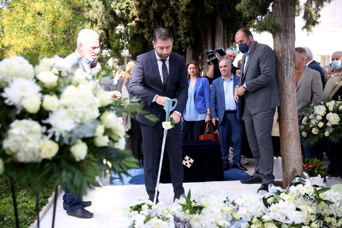 Συγκίνηση στο μνημόσυνο για τον ένα χρόνο από τον θάνατο της Φώφης Γεννηματά