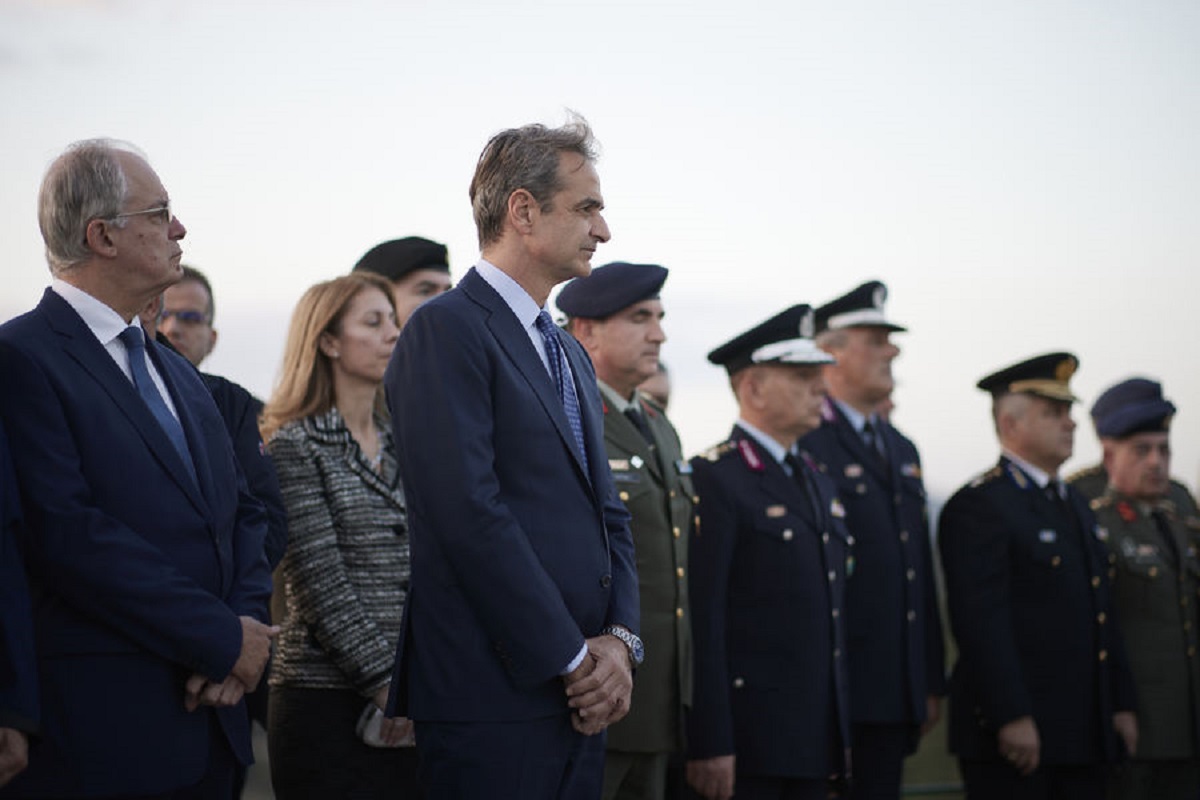 Μητσοτάκης για 28η Οκτωβρίου: Χρέος μας να παραδώσουμε μια πατρίδα πιο ισχυρή στην επόμενη γενιά