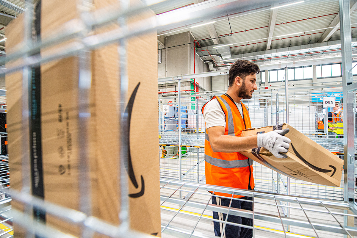 Η Amazon σχεδιάζει να απολύσει 10.000 υπαλλήλους αυτή την εβδομάδα