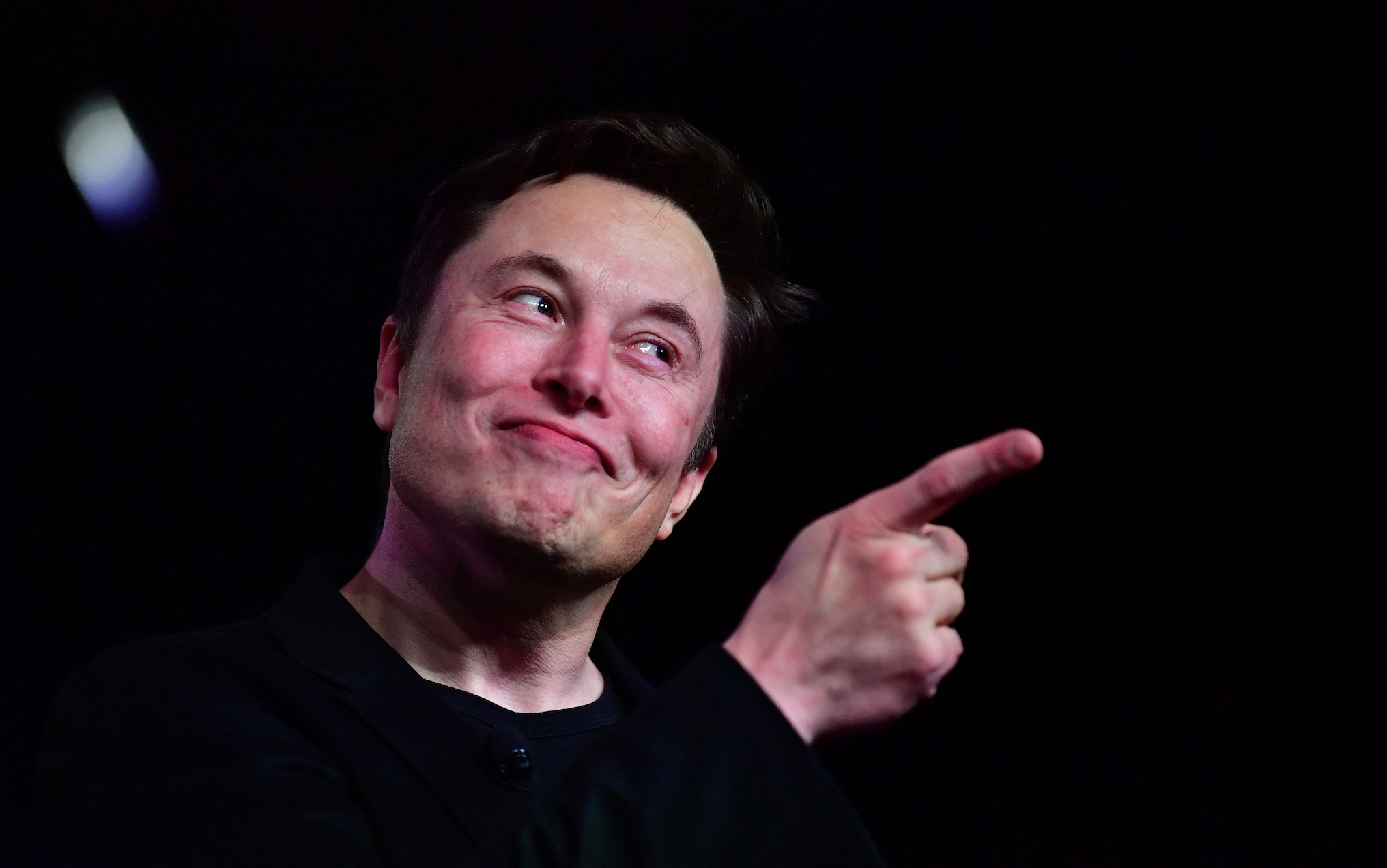 O Elon Musk, η διάσημη ατάκα του Αλ Πατσίνο από το Νονό και η ηθική των πλουσίων