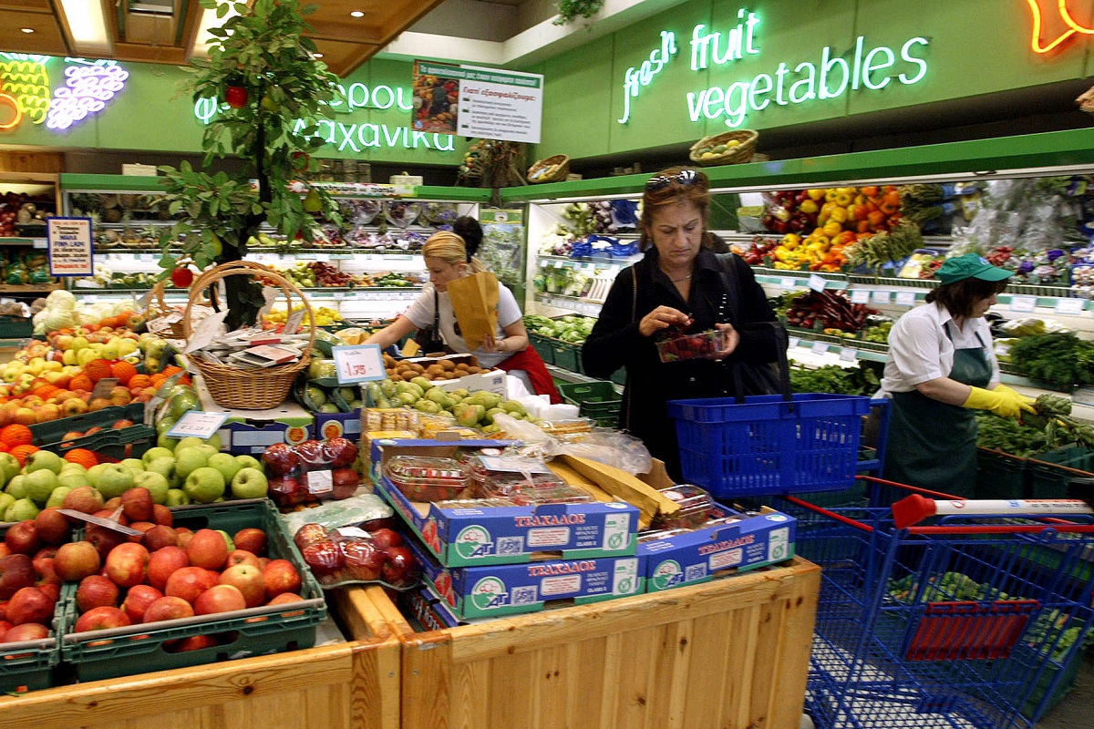 Ανθεκτική η ανάπτυξη και με «μικρότερο καλάθι» στα supermarket