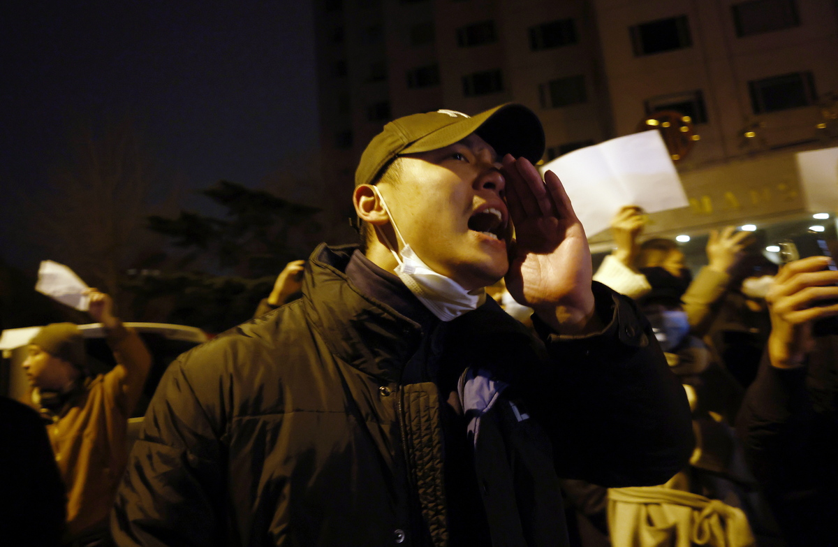Τι κρύβεται πίσω από τις διαδηλώσεις για την πολιτική της «μηδενικής Covid» στην Κίνα;