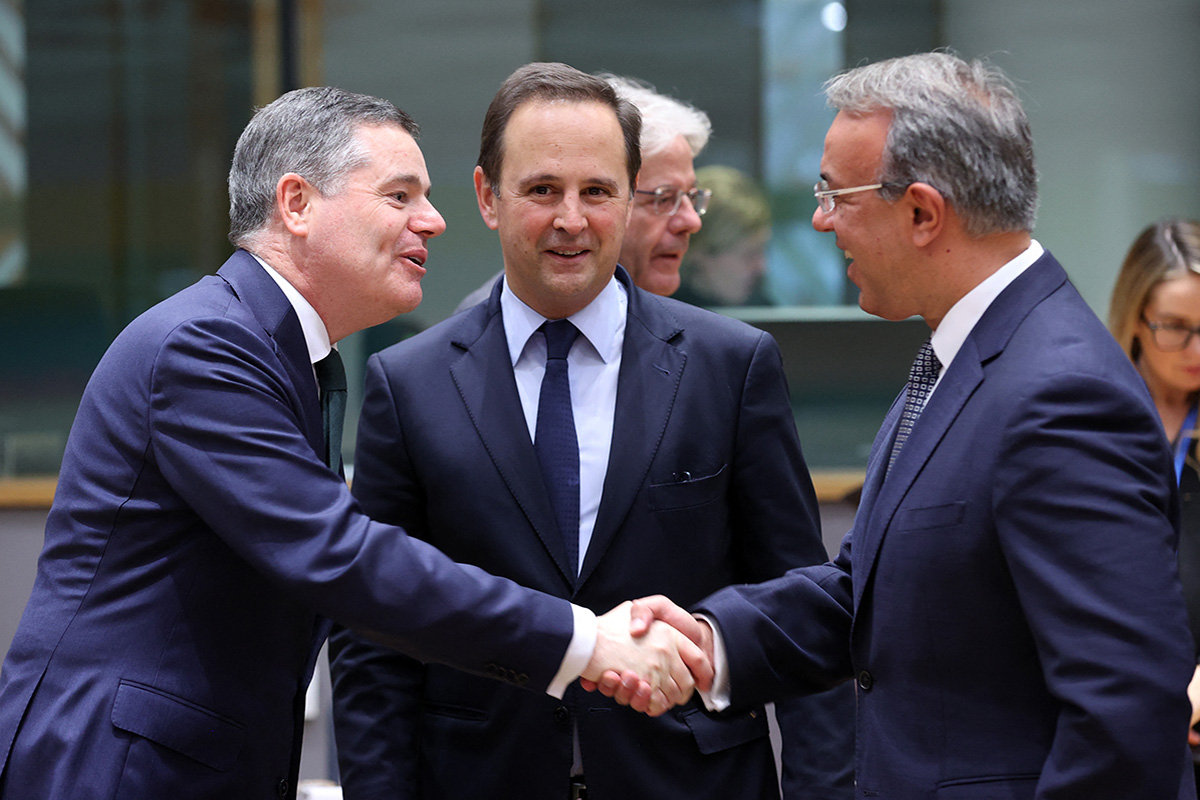 Τι σημαίνει η απόφαση του Eurogroup για την ελάφρυνση του ελληνικού χρέους