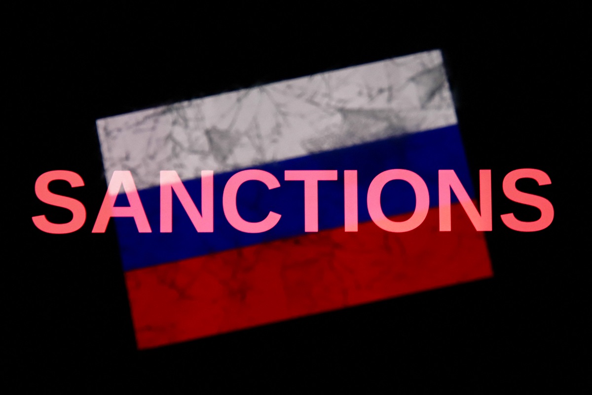 Ρωσία: «Παράλογες» οι νέες κυρώσεις της ΕΕ