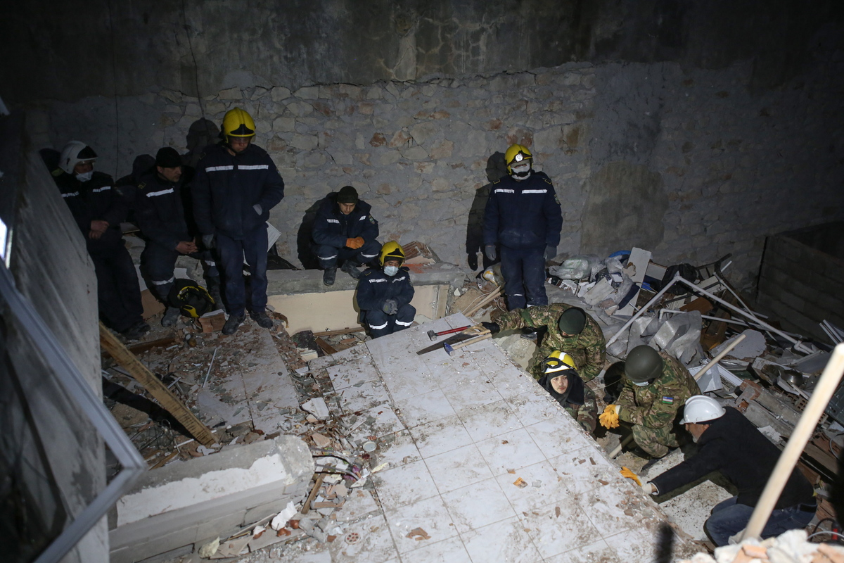 Σεισμός – Τουρκία: Έρευνες της ΕΜΑΚ στο κτίριο που φέρεται ότι έχουν καταπλακωθεί άτομα ελληνικής καταγωγής