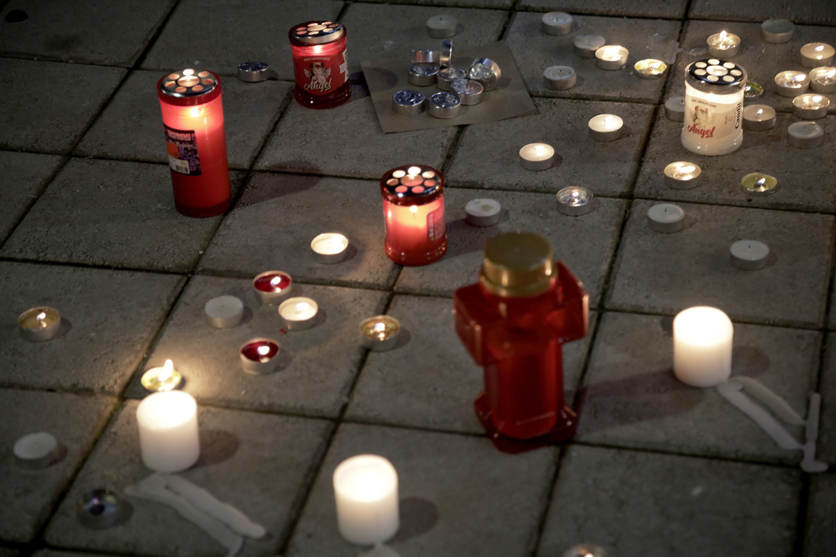 Στους 57 νεκρούς ο τραγικός απολογισμός στα Τέμπη – Ολοκληρώθηκαν οι έλεγχοι DNA