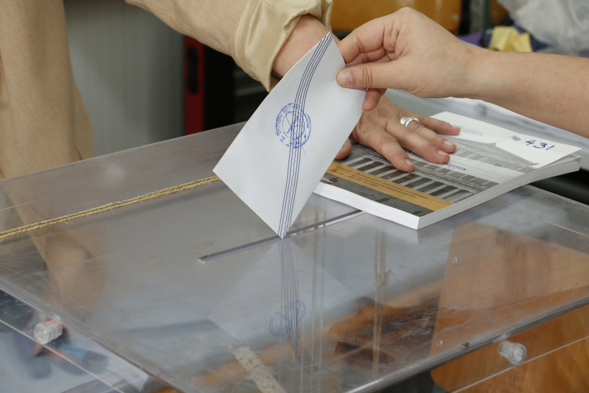 Poll of Polls Politico: Στις 22 μονάδες η διαφορά ΝΔ-ΣΥΡΙΖΑ