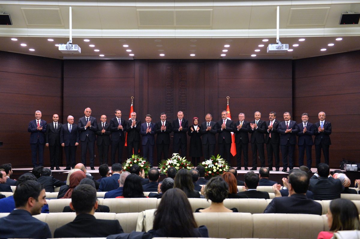 Τουρκία: Το νέο υπουργικό συμβούλιο του Ερντογάν – Εκτός Ακάρ και Τσαβούσογλου