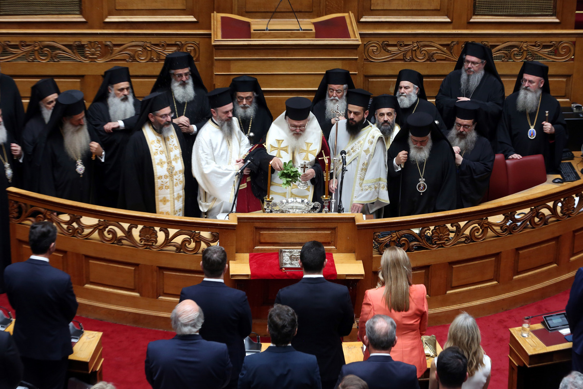 Ορκίστηκε η νέα Βουλή – Αύριο η εκλογή του προεδρείου της