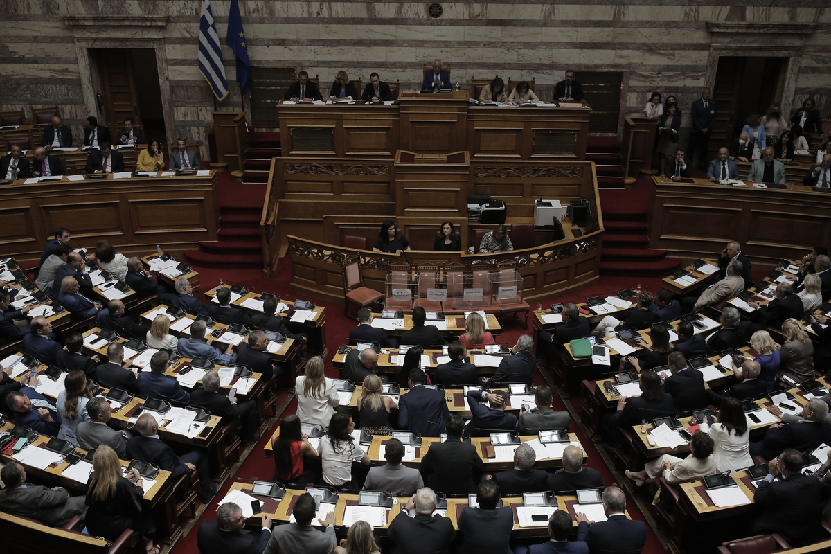 Μέτρα κατά της Ακρίβειας: Υπερψηφίστηκε η τροπολογία – «Ο πληθωρισμός της απληστίας δεν θα γίνει ανεκτός»