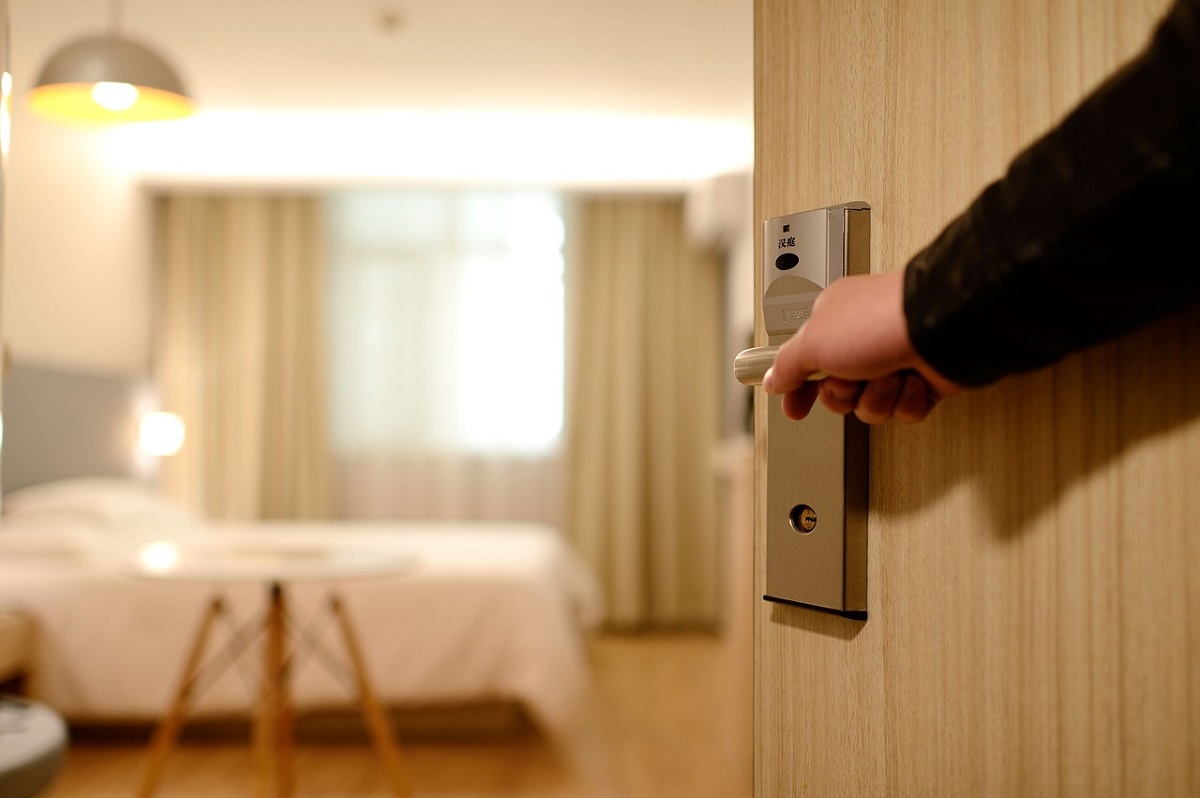 Γιατί μειώθηκαν οι αφίξεις σε ξενοδοχειακά καταλύματα τον Ιανουάριο