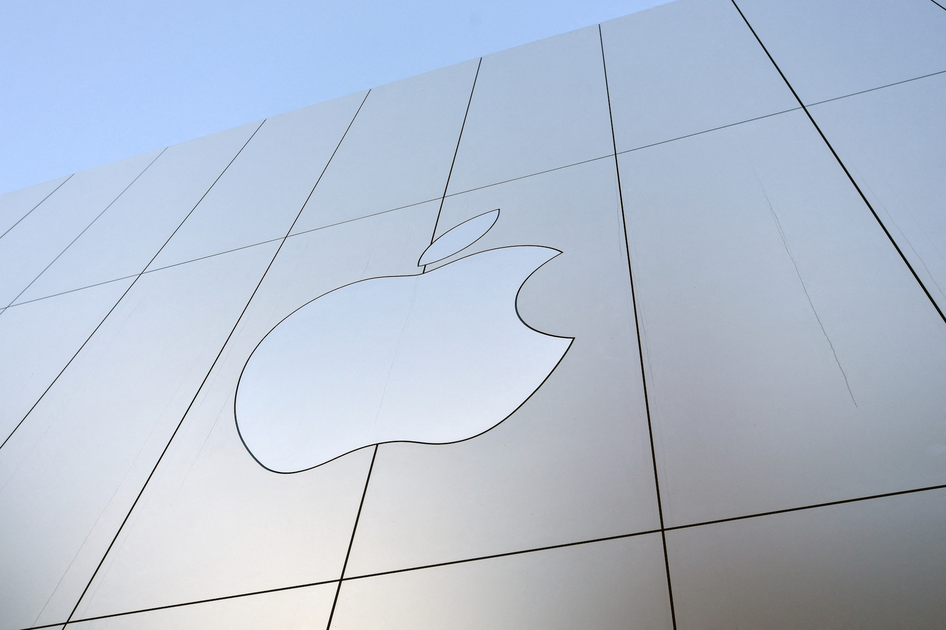 WSJ: Η Apple ετοιμάζει δικό της τσιπ για τα data center τεχνητής νοημοσύνης
