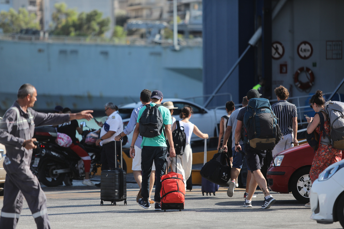 Συνεχίζεται η έξοδος του Πάσχα. Αναχωρούν οι τελευταίοι εκδρομείς