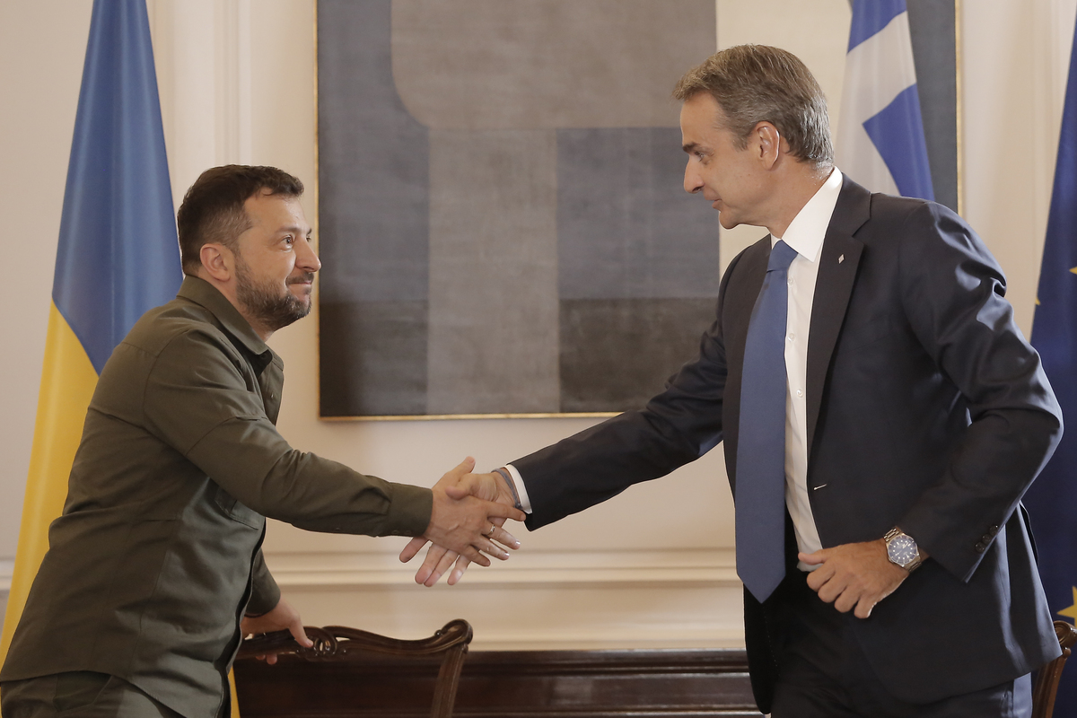 Ζελένσκι: “Η Ελλάδα θα εκπαιδεύσει Ουκρανούς πιλότους στα F-16”