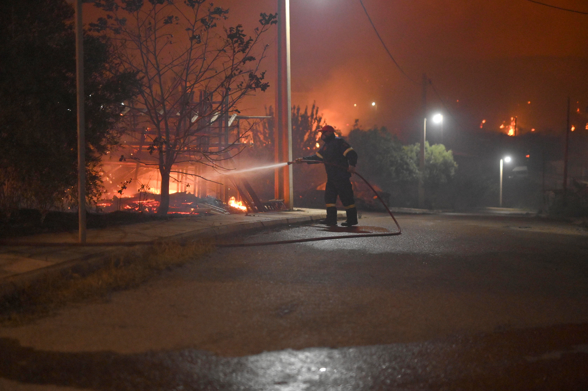 Δραματική νύχτα στον Έβρο. Εκκενώθηκε το νοσοκομείο της Αλεξανδρούπολης