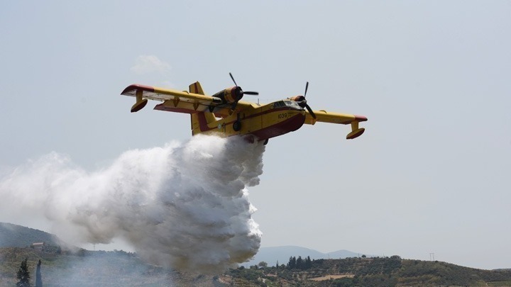 Επτά πυροσβεστικά αεροσκάφη και ένα ελικόπτερο στέλνει η ΕΕ στην Ελλάδα