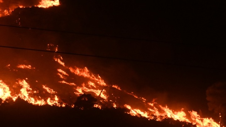 Φωτιά στην Αλεξανδρούπολη: Ένας νεκρός – Εκκενώνεται προληπτικά το νοσοκομείο