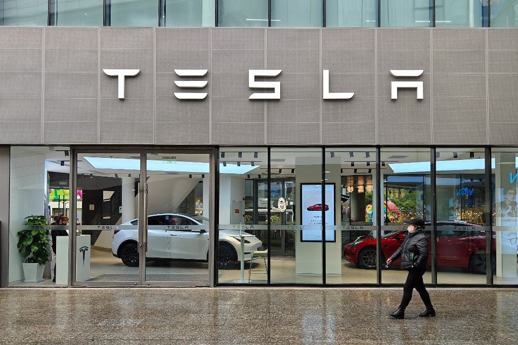 Γερμανία: Χωρίς ρεύμα έμεινε η… Tesla