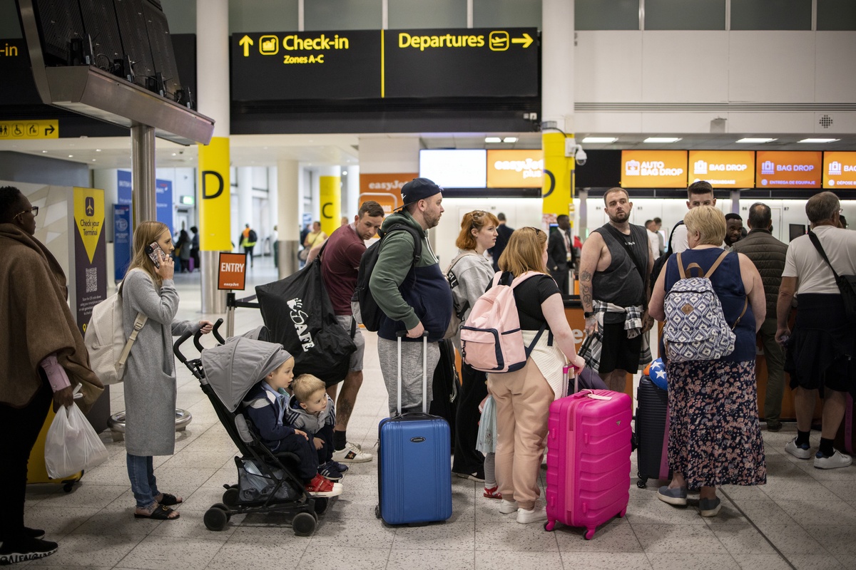 Νέο κομφούζιο με τις πτήσεις στο Λονδίνο. Πάνω από 160 πτήσεις ακυρώθηκαν στο αεροδρόμιο Γκάτγουικ