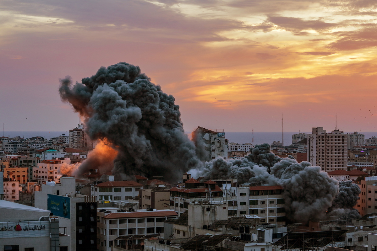Μεγαλώνει ο τραγικός απολογισμός των νεκρών μετά τη νέα «έκρηξη» στο Μεσανατολικό