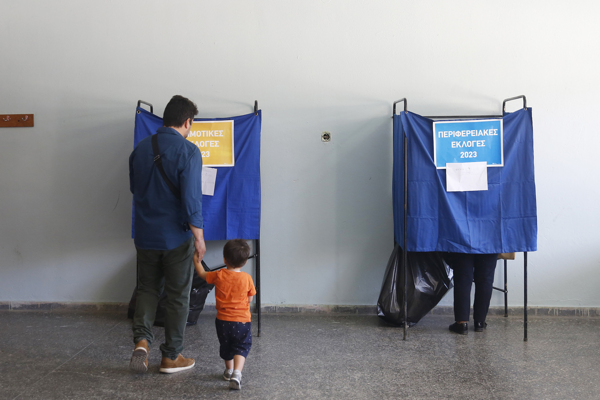 Στο 44,6% ανέρχεται η συμμετοχή των πολιτών στις αυτοδιοικητικές εκλογές μέχρι τις 17:30