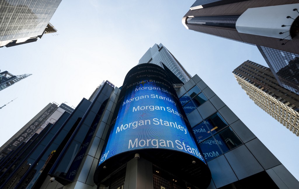 Morgan Stanley για Ελλάδα: Ανάπτυξη 2,3% φέτος και το 2024 – Θέμα χρόνου η αναβάθμιση από Fitch και Moody’s