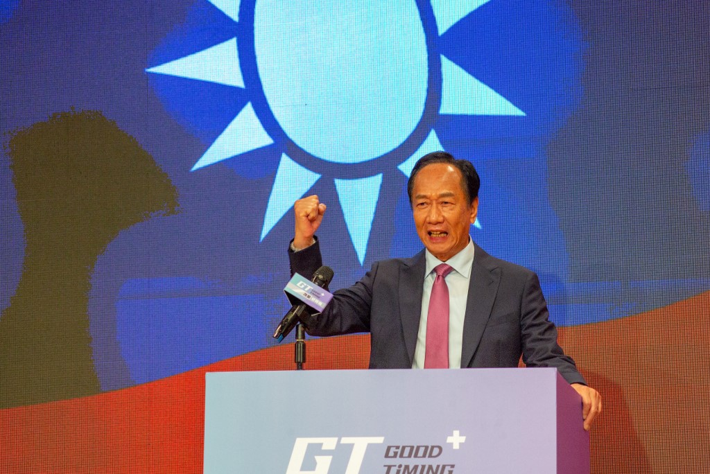 Με… φόρα για την προεδρία της Ταϊβάν ο ιδρυτής του τεχνολογικού κολοσσού Foxconn
