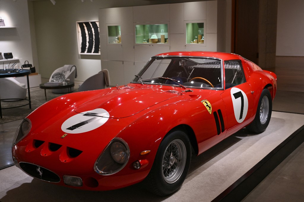 «Ζαλίζει» το ποσό που πουλήθηκε Ferrari του 1962 σε δημοπρασία