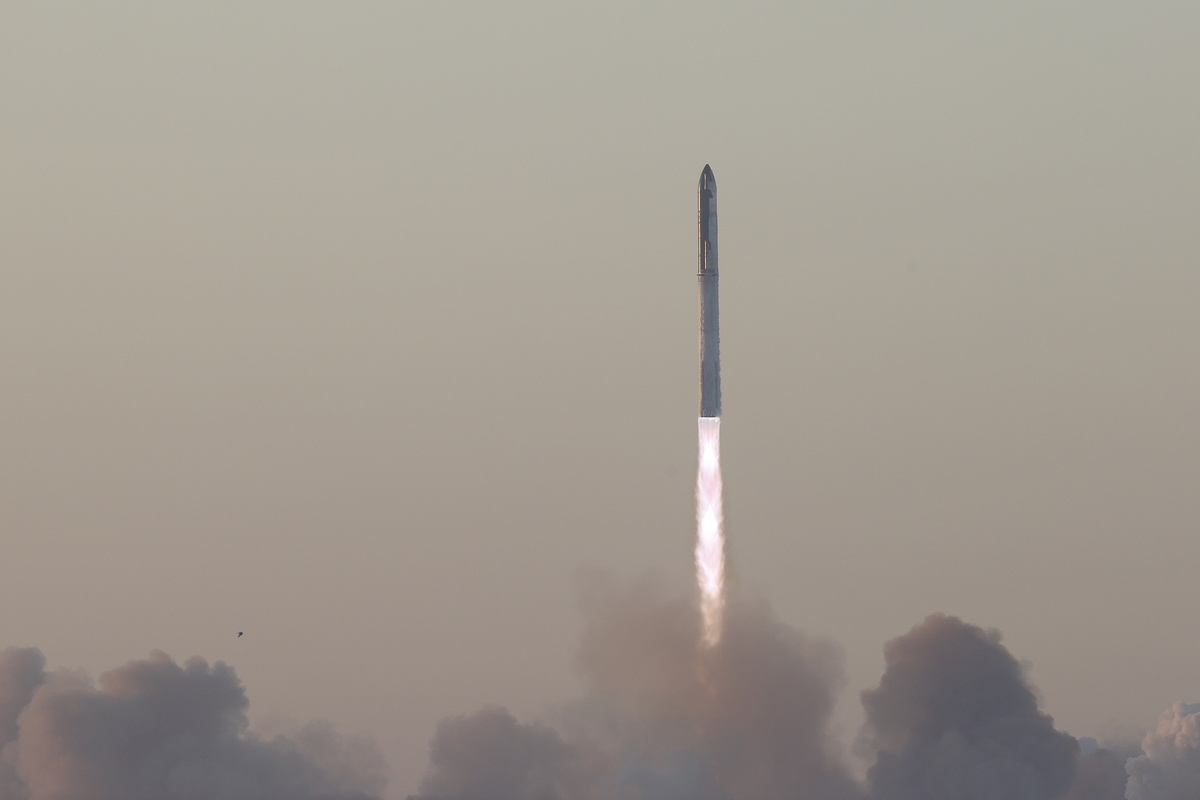 «Χάσαμε το Starship» – Καταστράφηκε στην ατμόσφαιρα ο πύραυλος της SpaceX του Έλον Μασκ